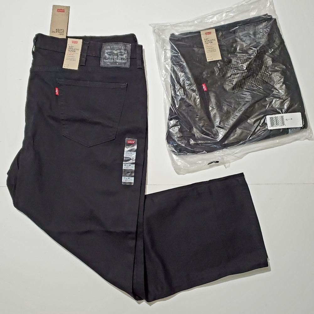 (1) pair Levi's 541 Athletic Taper 46x30 Black